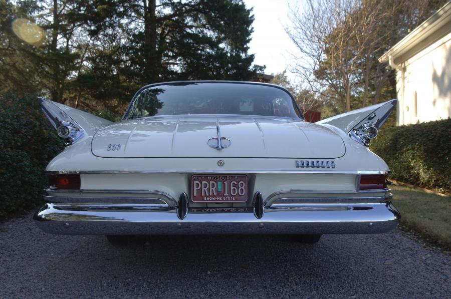  Chrysler 300G Hardtop Coupe (842) 1961 года  (фото 20 из 43)